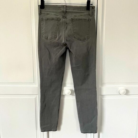 J Brand Mid Rise Denim Capri in Dusk Haze (grey color) Size 28 Jeans - Picture 4 of 9